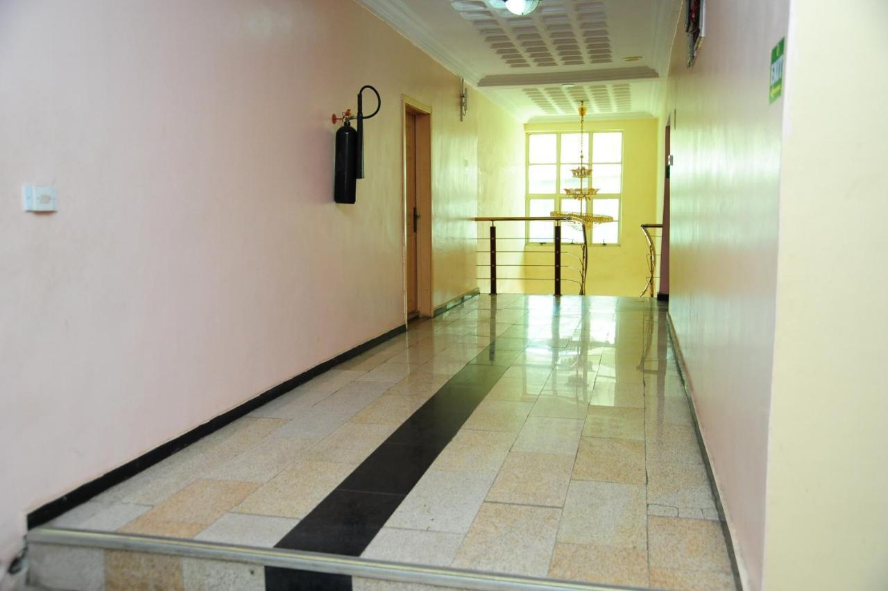 Richton Hotel And Suites Abeokuta Экстерьер фото