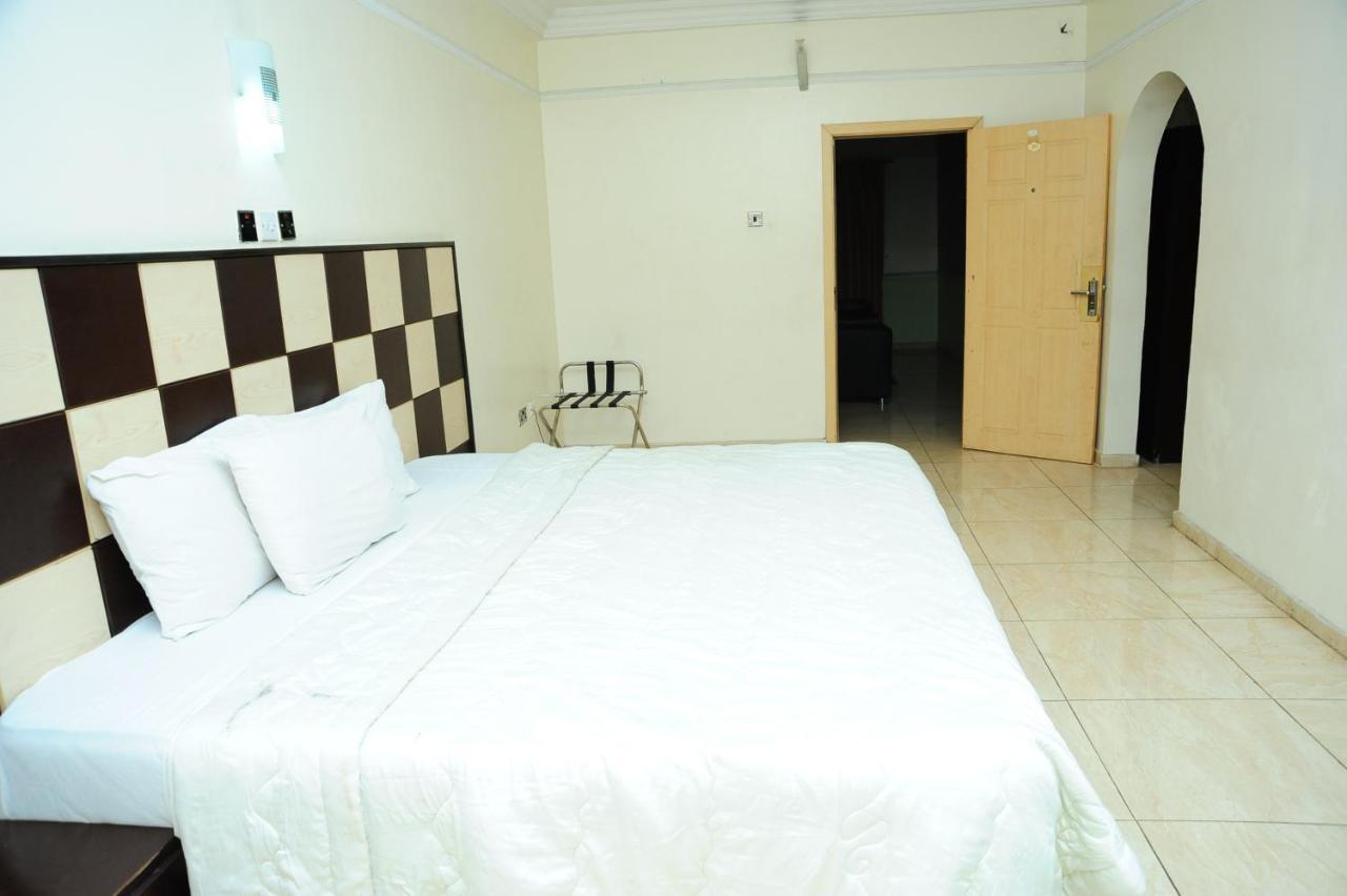 Richton Hotel And Suites Abeokuta Номер фото